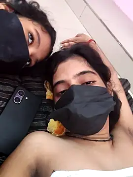 Snapshot of Hot-komall chatting on September 11, 4:12 am Hot-komall online show from September 11, 4:12 am