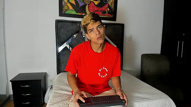 wyatt 3 online show from October 6, 12:13 pm