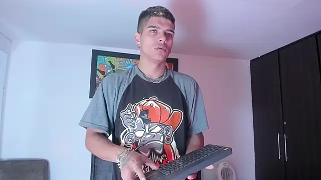 wyatt 3 online show from November 2, 1:35 pm