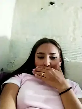 Snapshot of emilyvalencia_1 chatting on October 12, 4:22 am emilyvalencia 1 online show from October 12, 4:22 am