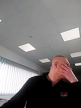 Snapshot of Hisnimin chatting on February 28, 6:25 am Hisnimin online show from February 28, 6:25 am