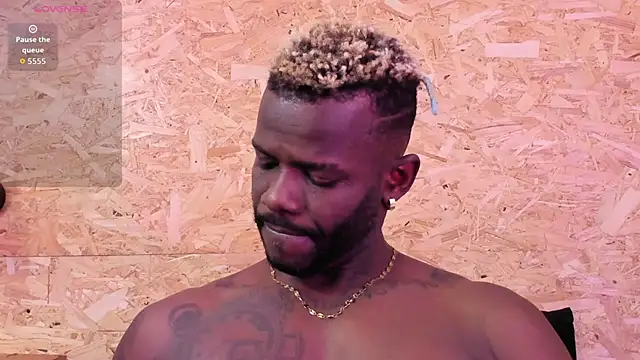 santiblack7 online show from December 5, 2:31 am