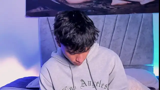 ZYZZ1312 online show from November 24, 5:34 pm