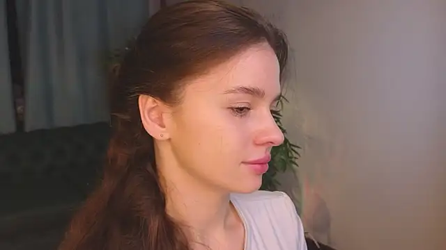 Olivia Farrell online show from February 10, 12:42 pm