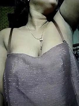 Snapshot of Hot-Hot chatting on January 7, 3:09 am Hot-Hot online show from January 7, 3:09 am