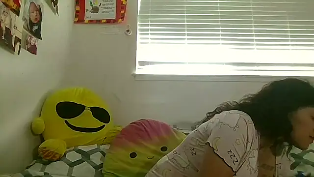 Snapshot of intoxicated13 chatting on April 8, 4:29 pm intoxicated13 online show from April 8, 4:29 pm