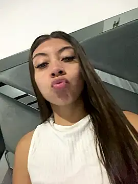 Sara-cooper2 online show from January 6, 9:07 pm