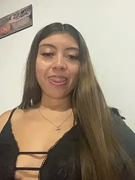 Sara-cooper2 online show from January 14, 12:05 am