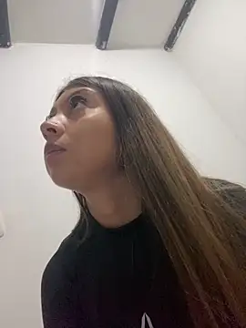 Snapshot of Sara-cooper2 chatting on February 4, 11:09 pm Sara-cooper2 online show from February 4, 11:09 pm