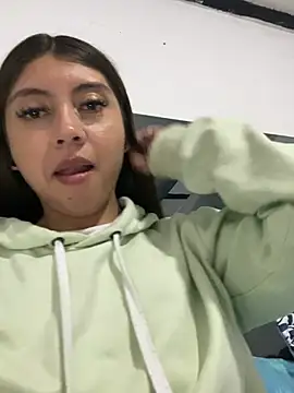 Snapshot of Sara-cooper2 chatting on February 11, 8:19 am Sara-cooper2 online show from February 11, 8:19 am