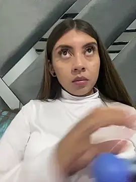 Snapshot of Sara-cooper2 chatting on February 14, 2:41 am Sara-cooper2 online show from February 14, 2:41 am