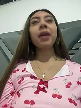 Snapshot of Sara-cooper2 chatting on February 14, 3:31 pm Sara-cooper2 online show from February 14, 3:31 pm