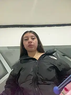 Snapshot of Sara-cooper2 chatting on February 18, 2:40 am Sara-cooper2 online show from February 18, 2:40 am