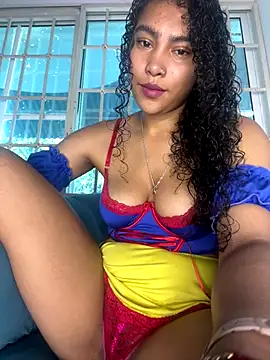 SophieD online show from December 3, 12:36 pm