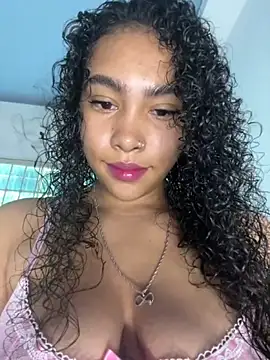 SophieD online show from March 13, 2:01 pm