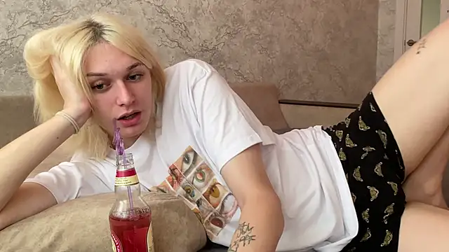 evelina228 online show from October 2, 6:53 am