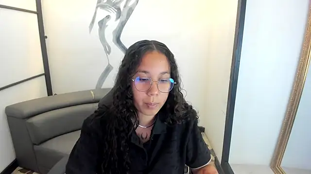 Snapshot of Noahsmitth_ chatting on October 6, 7:44 pm Noahsmitth online show from October 6, 7:44 pm