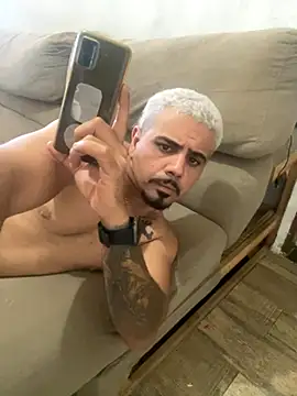 Snapshot of lordtbm1002 chatting on September 30, 4:23 pm lordtbm1002 online show from September 30, 4:23 pm