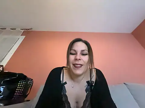 Snapshot of minettedusud chatting on February 19, 7:26 am minettedusud online show from February 19, 7:26 am