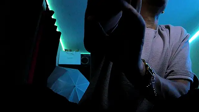 AlphaMasterXxx online show from September 28, 4:40 am