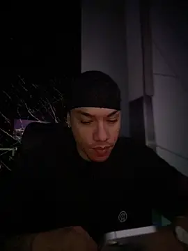 AlphaMasterXxx online show from November 5, 5:40 am