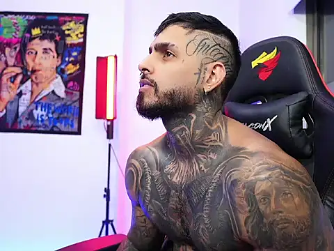 logan hugh8 online show from October 28, 1:53 am