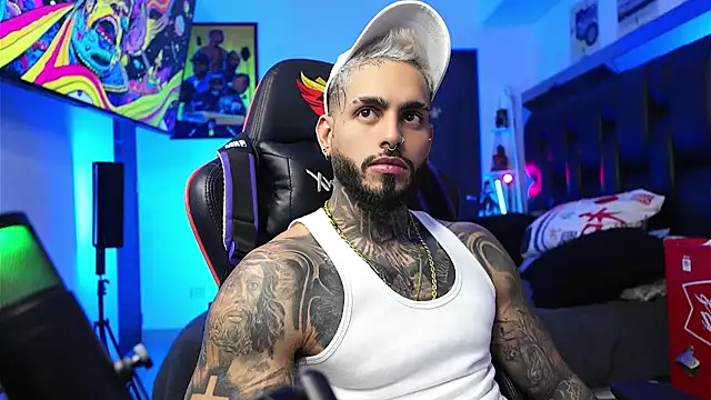 logan hugh8 online show from February 6, 2:49 am