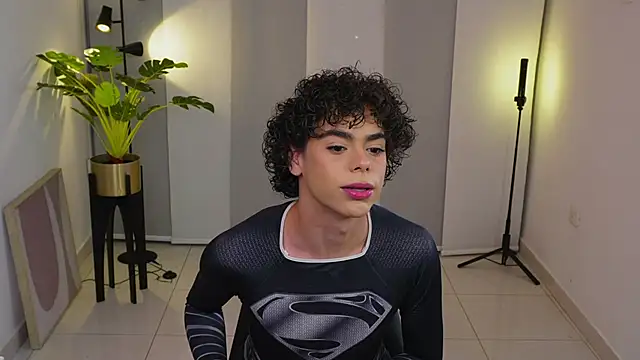 Timmyshy  online show from November 7, 12:43 am