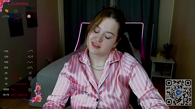 HelenHartt online show from March 24, 8:19 am