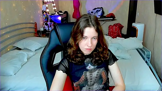 Snapshot of Agata_in_Wonderland chatting on September 18, 12:34 am Agata in Wonderland online show from September 18, 12:34 am