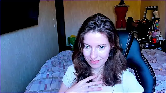 Snapshot of Agata_in_Wonderland chatting on October 3, 8:55 am Agata in Wonderland online show from October 3, 8:55 am