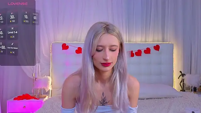 Monica Leen online show from February 15, 6:21 am