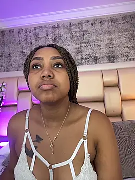 AngelaRoberts online show from February 25, 8:07 pm