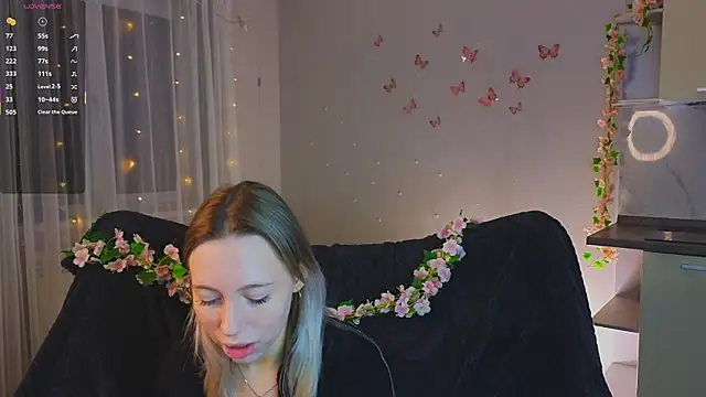 NyxaThorn online show from January 19, 2:54 pm