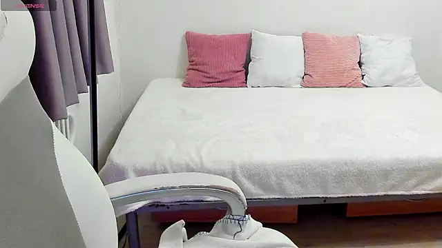 Snapshot of MilisaSweet777 chatting on January 31, 7:11 pm MilisaSweet777 online show from January 31, 7:11 pm