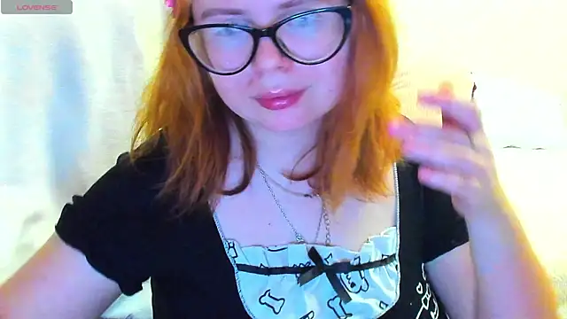 Snapshot of MilisaSweet777 chatting on February 6, 8:45 pm MilisaSweet777 online show from February 6, 8:45 pm