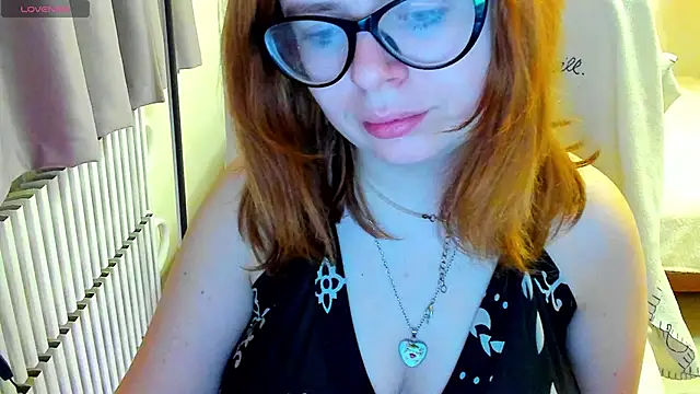 Snapshot of MilisaSweet777 chatting on February 10, 8:24 pm MilisaSweet777 online show from February 10, 8:24 pm