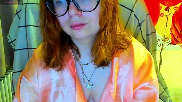 Snapshot of MilisaSweet777 chatting on February 13, 8:38 pm MilisaSweet777 online show from February 13, 8:38 pm