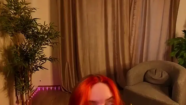 TiannaBorlace online show from April 2, 1:03 am