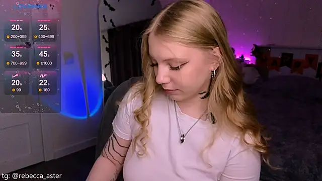 RebeccaAster online show from October 28, 4:09 pm