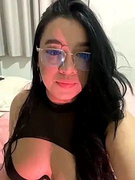 Aliciawhitee online show from October 28, 2:15 am