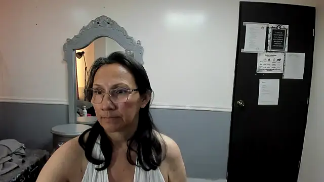 Snapshot of Oriana_Jhonson chatting on April 22, 11:23 am Oriana Jhonson online show from April 22, 11:23 am