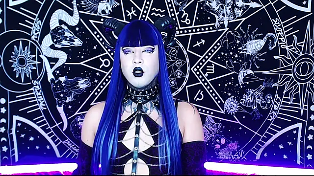 naomi satan online show from April 5, 7:33 pm