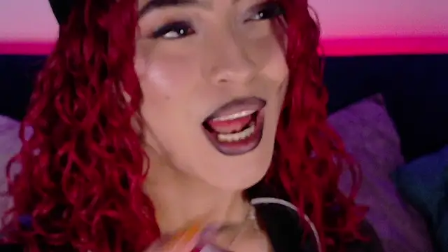 Snapshot of Silvana_Goddess chatting on November 4, 12:21 am Silvana Goddess online show from November 4, 12:21 am