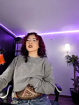 Snapshot of Silvana_Goddess chatting on March 29, 2:22 am Silvana Goddess online show from March 29, 2:22 am