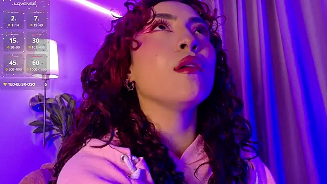 Snapshot of Silvana_Goddess chatting on April 17, 8:12 pm Silvana Goddess online show from April 17, 8:12 pm