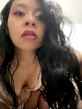 Lincy and hanna online show from October 27, 4:05 am