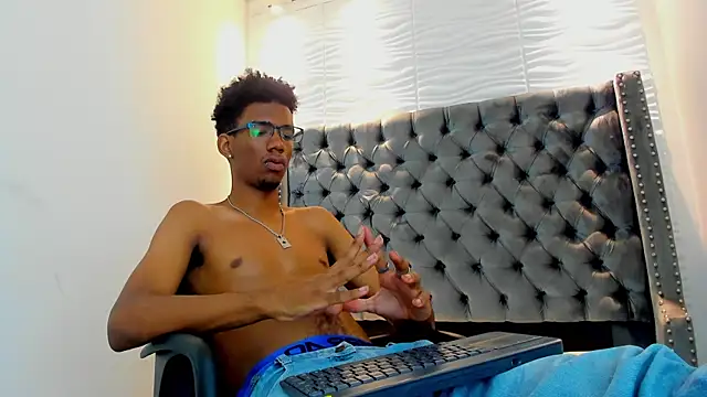 nero reyd online show from October 21, 7:47 pm