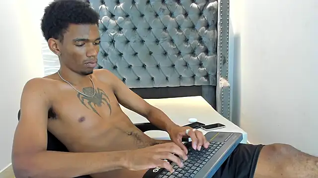 nero reyd online show from April 10, 7:29 pm