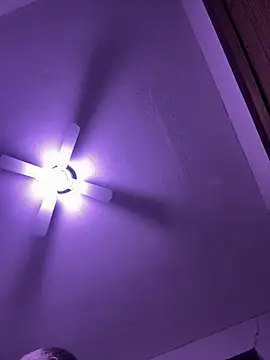 Dallasbest214 online show from April 8, 9:20 am